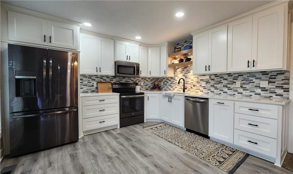 812 Apple Blossom Street — photo 16