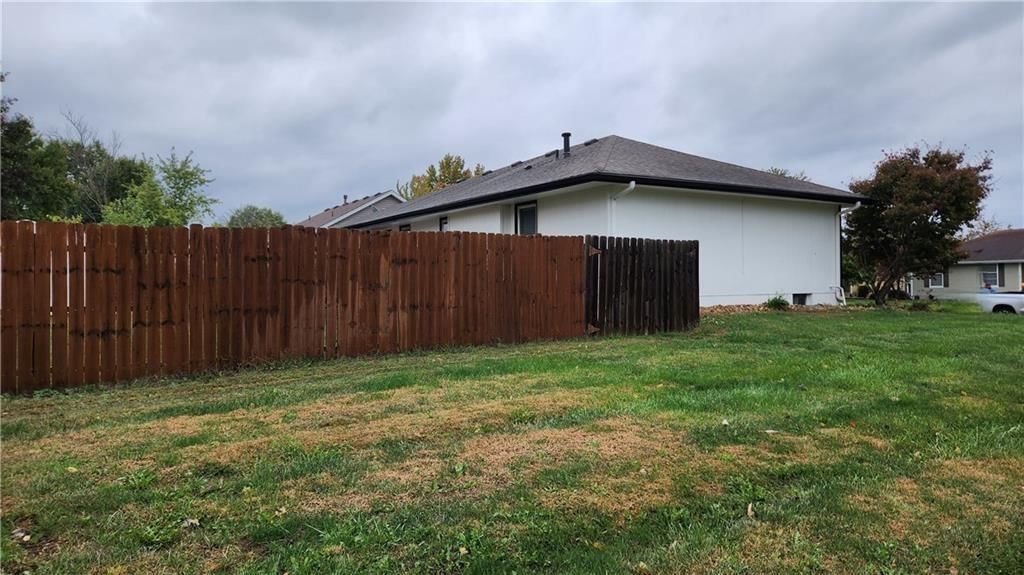 812 Apple Blossom Street — photo 42