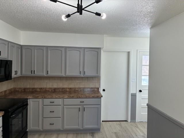 7317 Hedges Avenue — photo 35