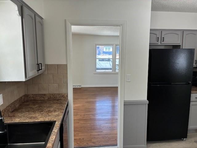 7317 Hedges Avenue — photo 37