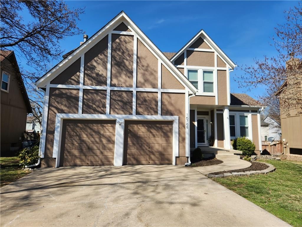 16768 W 156th Street, Olathe, KS