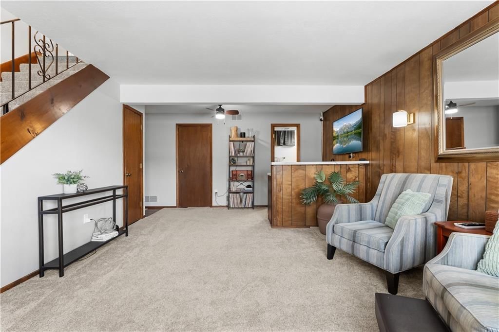 4027 Hedges Avenue — photo 4
