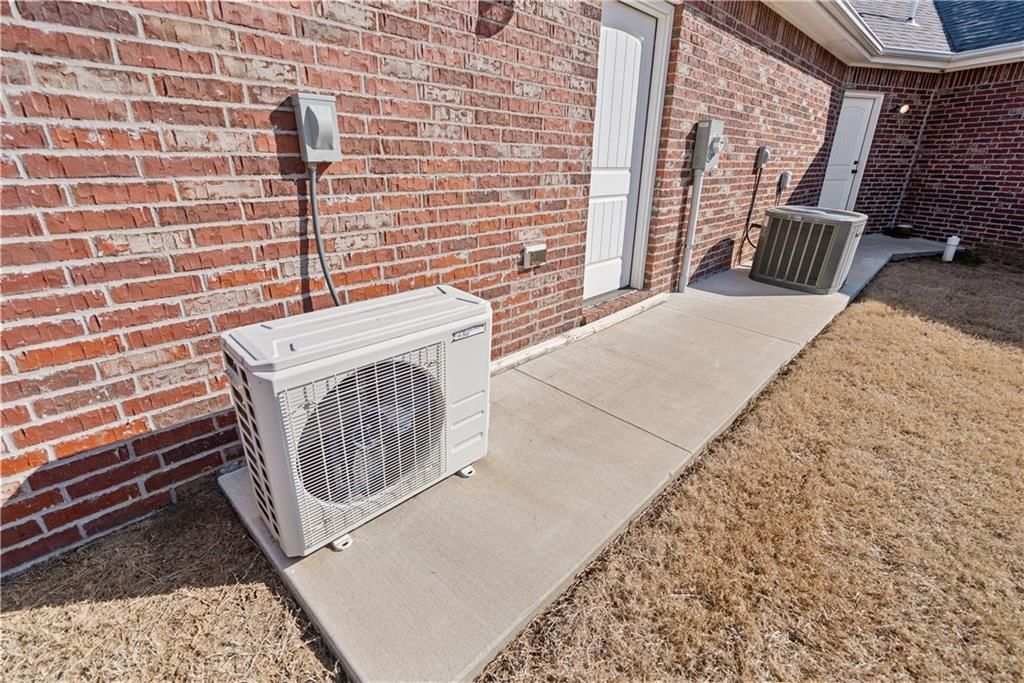 4343C CR 2000 Road — photo 46