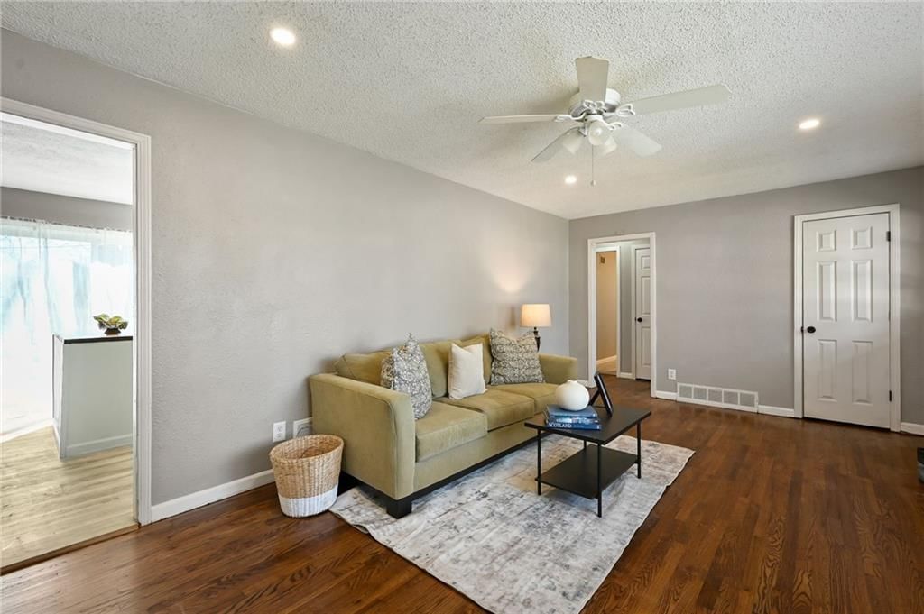 8809 E 73rd Street — photo 12