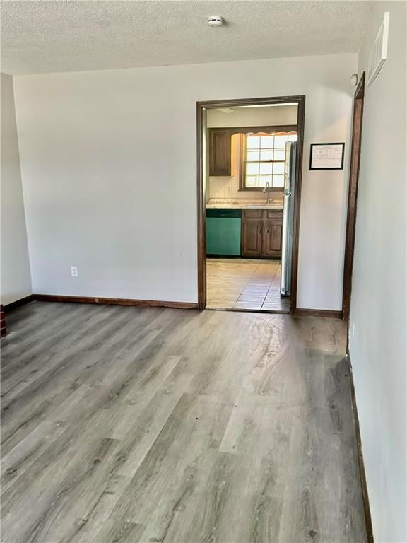 5406 Ditzler Avenue — photo 4