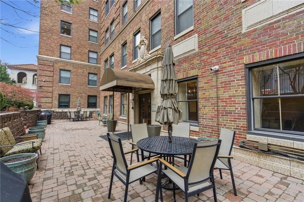 229 Ward Parkway — photo 31