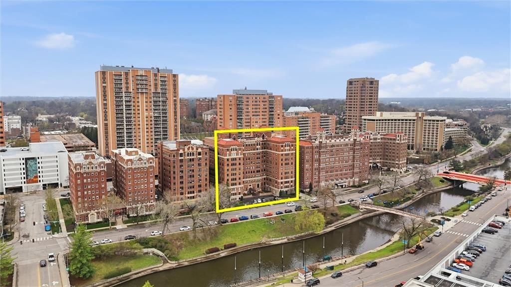229 Ward Parkway — photo 34