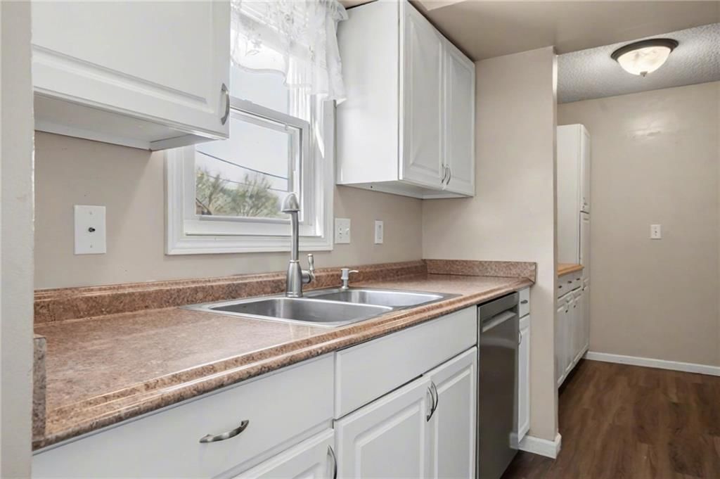 1605 E 21st Place — photo 13