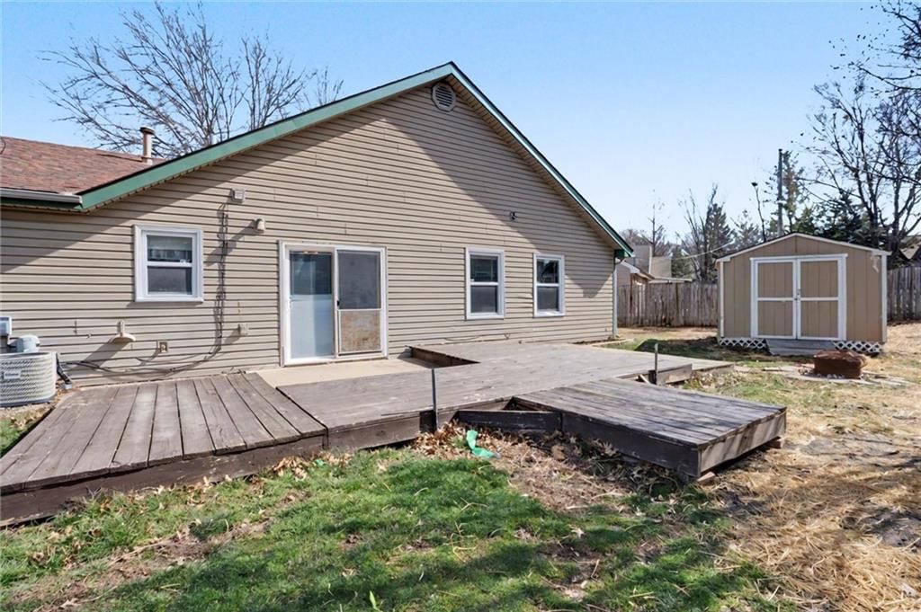 1605 E 21st Place — photo 33