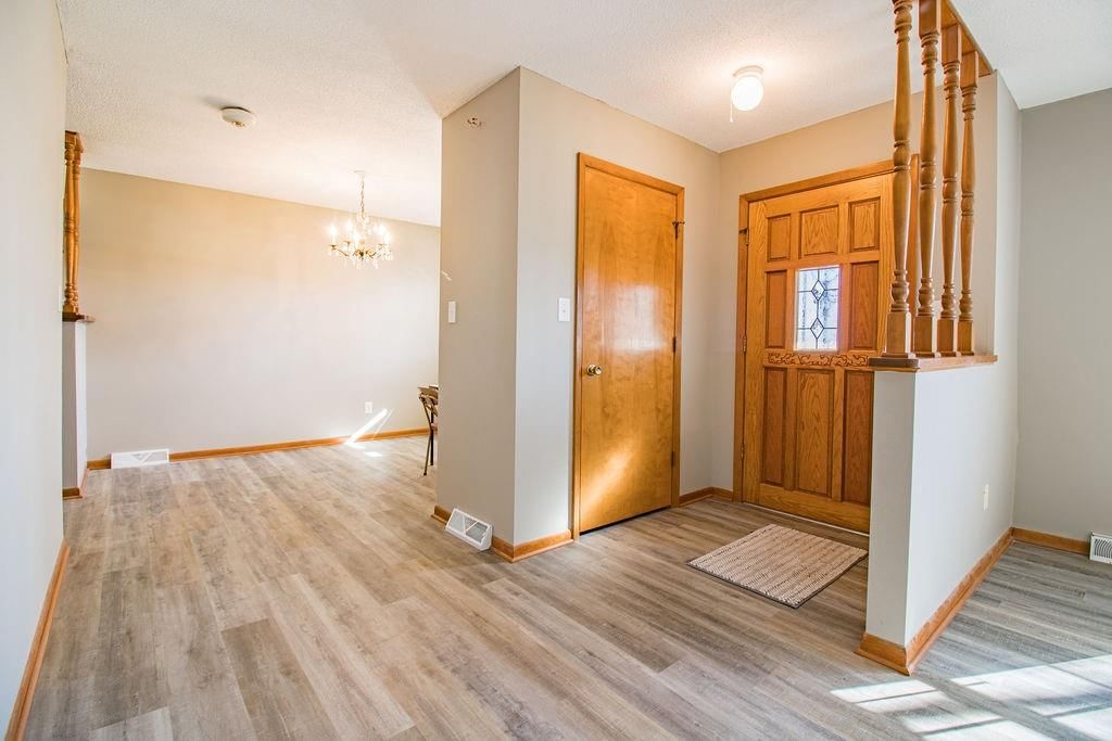 306 N lee Street — photo 8