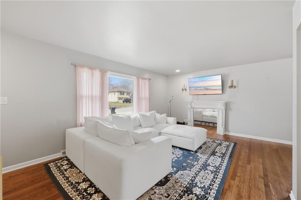 4515 S Willis Avenue — photo 4