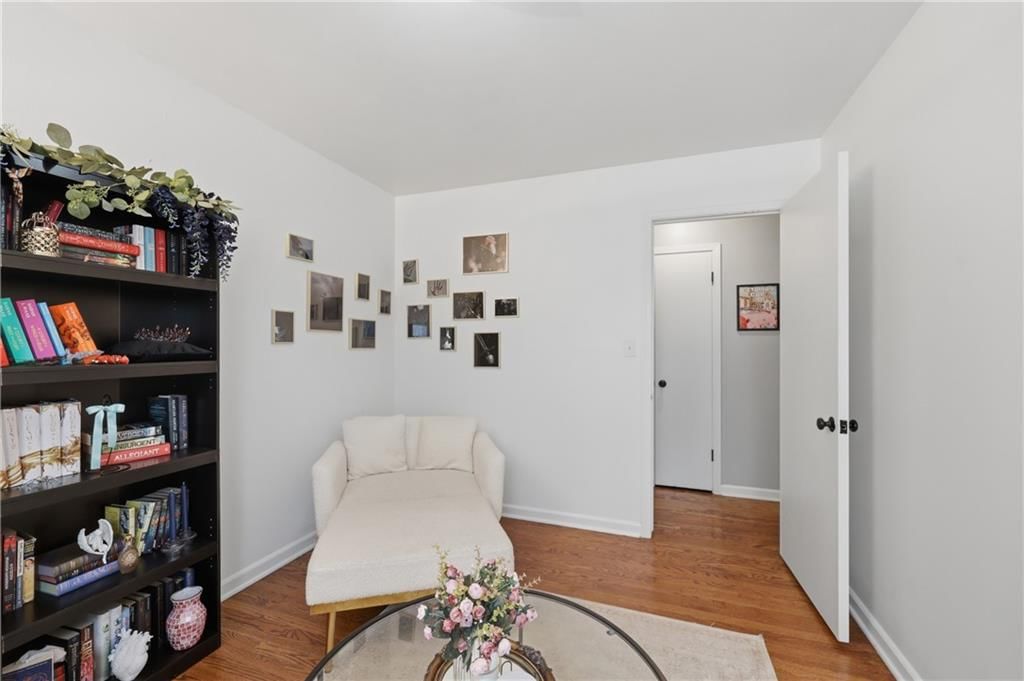 4515 S Willis Avenue — photo 10