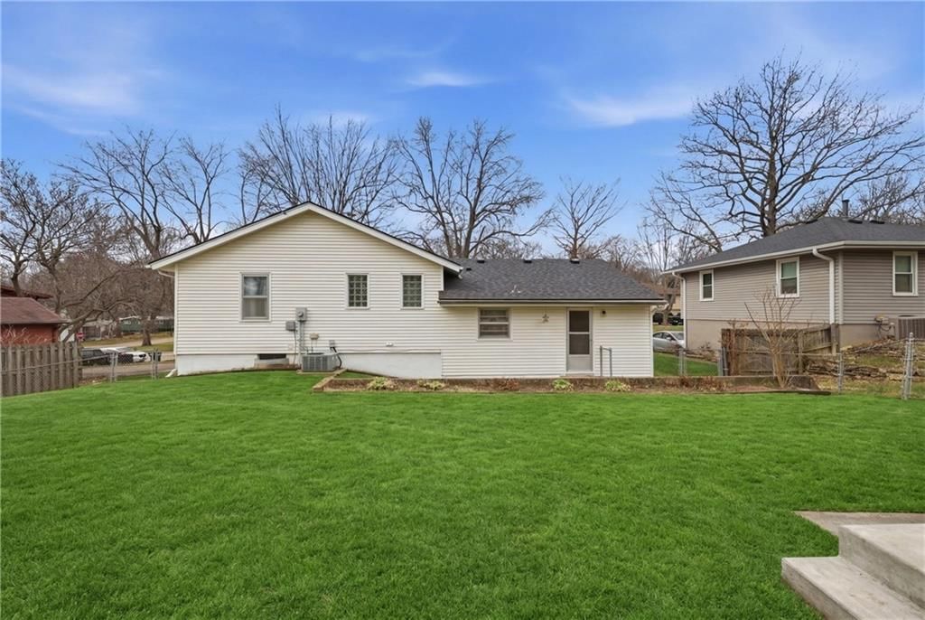 4515 S Willis Avenue — photo 22