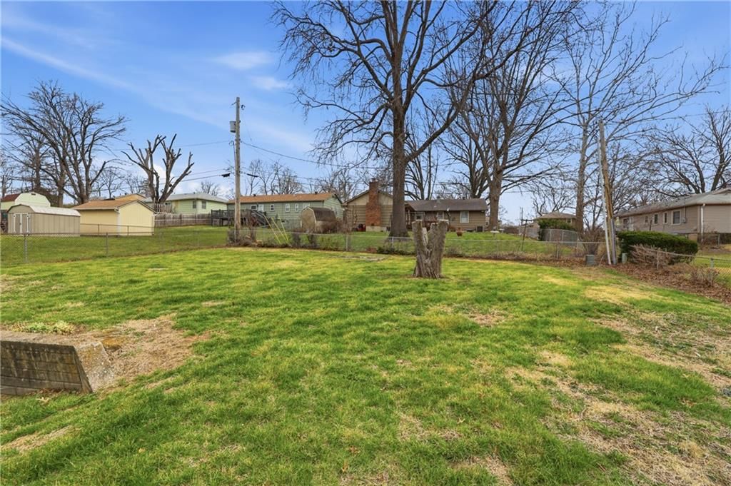 4515 S Willis Avenue — photo 26
