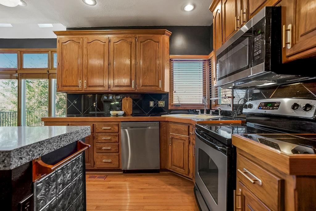 5550 Clare Road — photo 16