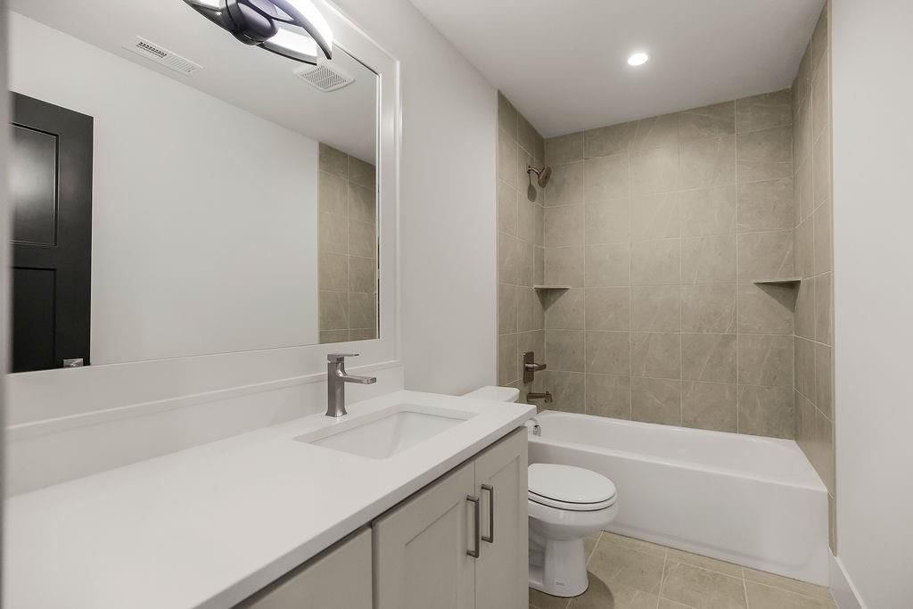 2517 NE Woodland Oak Circle — photo 30