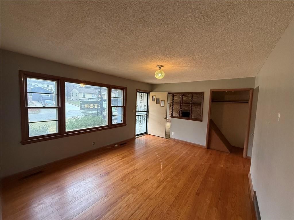6155 NOGARD Avenue — photo 8