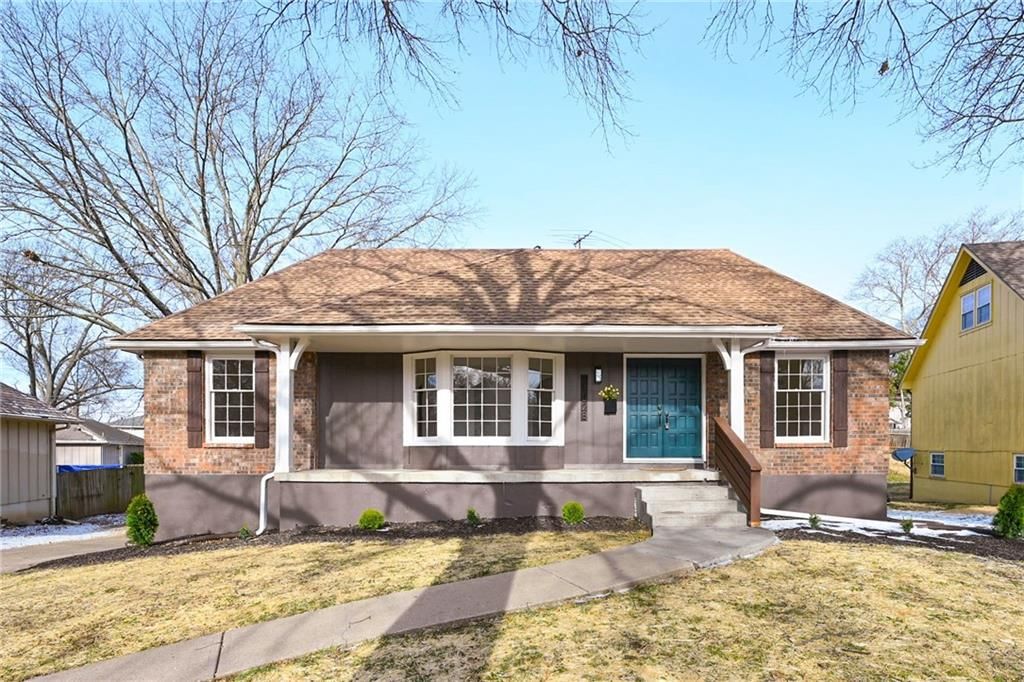 11028 Cypress Avenue — photo 2