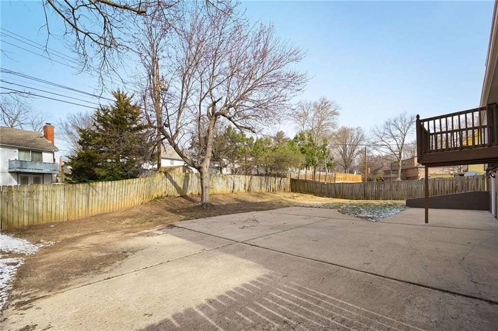 11028 Cypress Avenue — photo 3