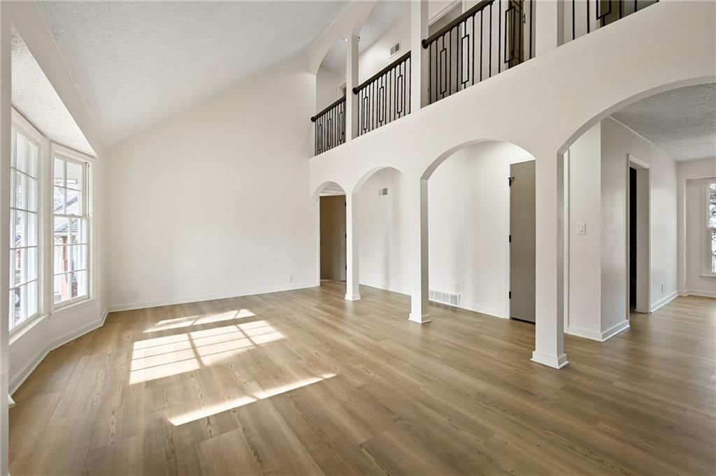 11028 Cypress Avenue — photo 5