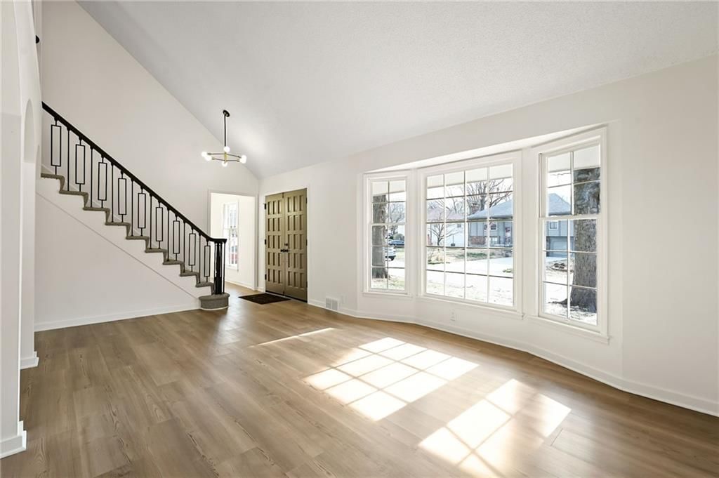 11028 Cypress Avenue — photo 7