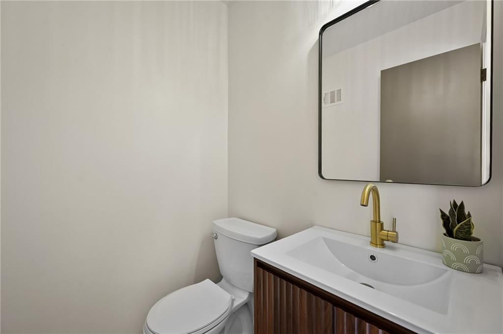 11028 Cypress Avenue — photo 15