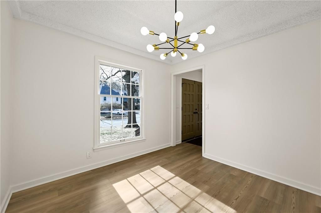 11028 Cypress Avenue — photo 20