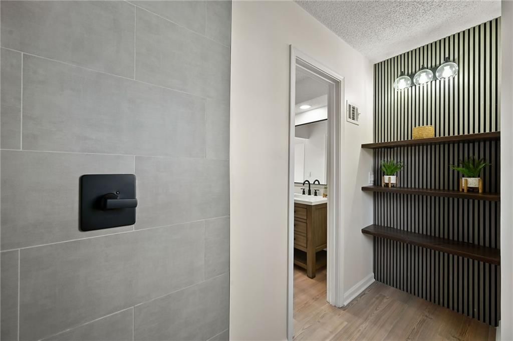11028 Cypress Avenue — photo 25