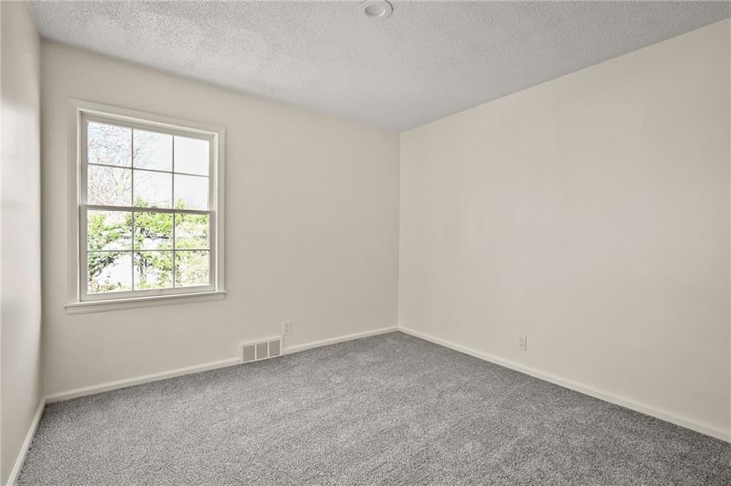 11028 Cypress Avenue — photo 27