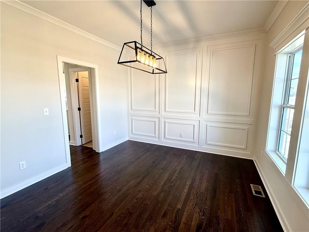11821 N Wheeling Avenue — photo 3