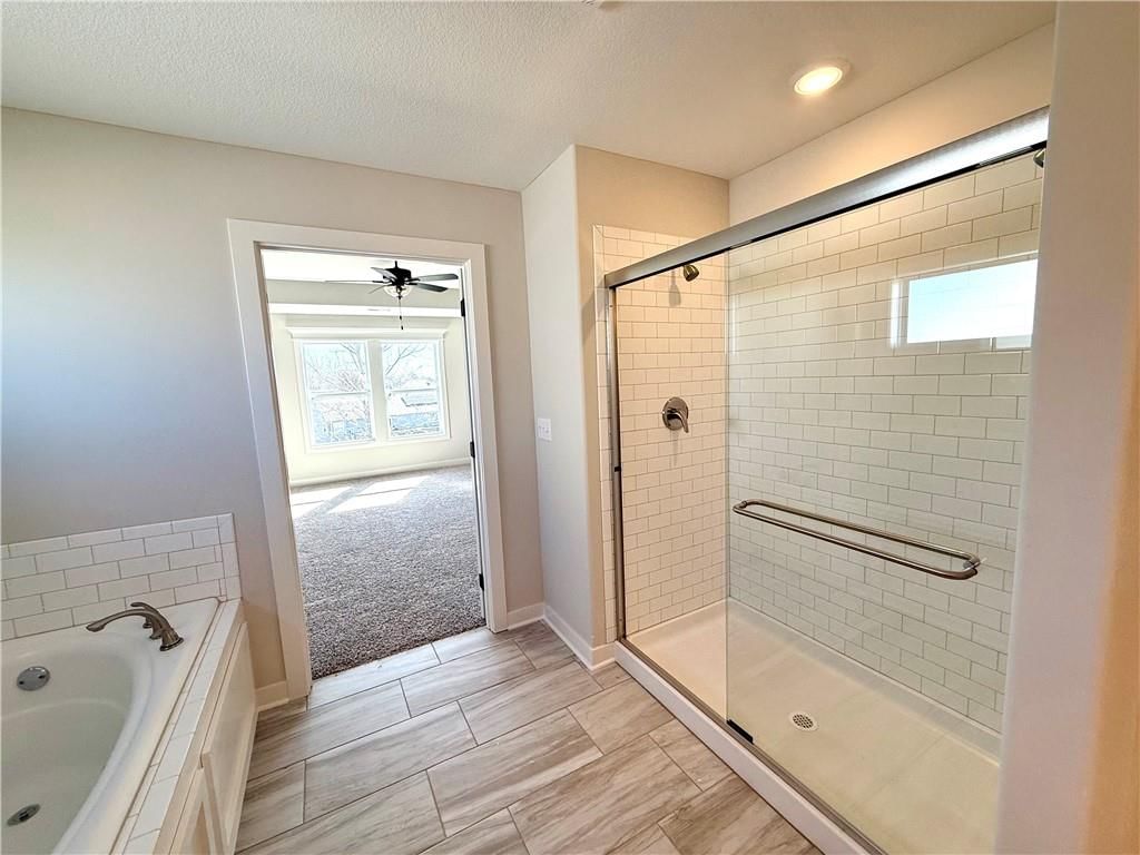 11821 N Wheeling Avenue — photo 6