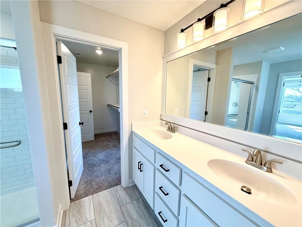 11821 N Wheeling Avenue — photo 7