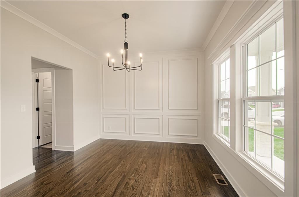 11821 N Wheeling Avenue — photo 13