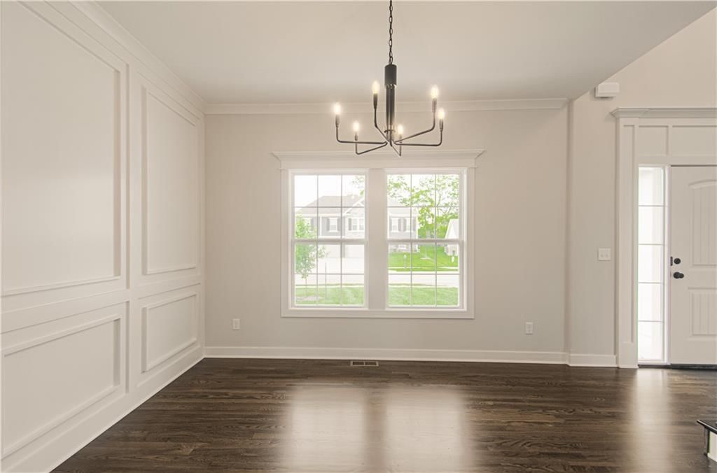 11821 N Wheeling Avenue — photo 14