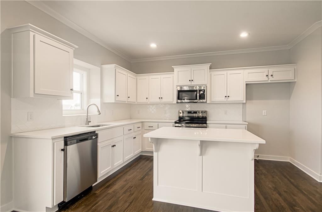 11821 N Wheeling Avenue — photo 18