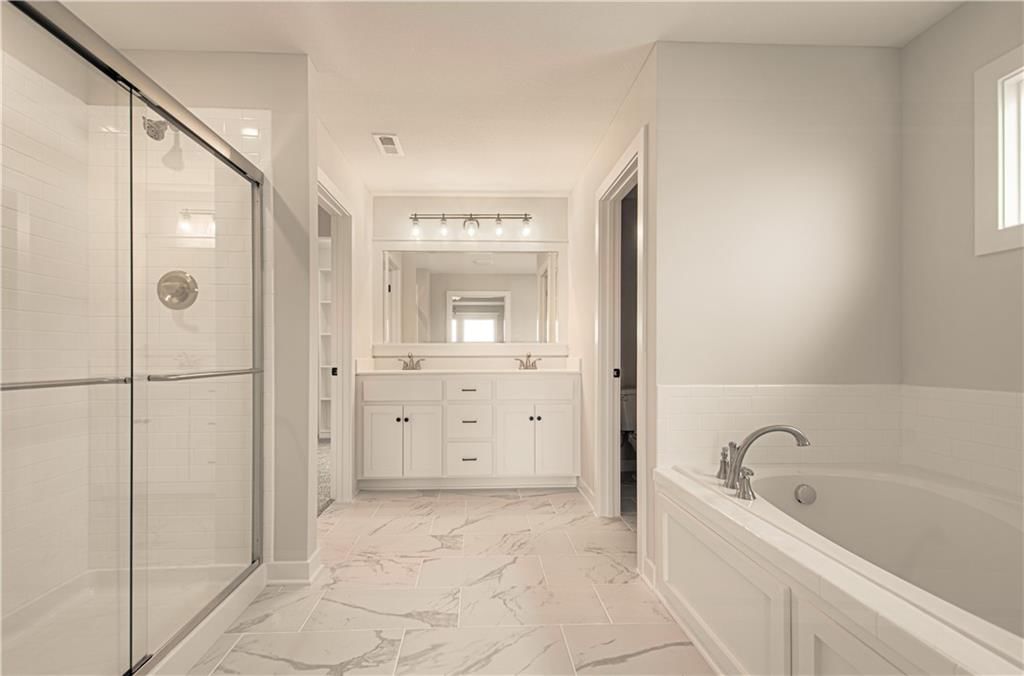 11821 N Wheeling Avenue — photo 26