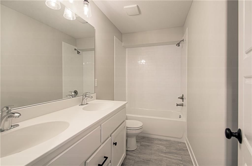 11821 N Wheeling Avenue — photo 34