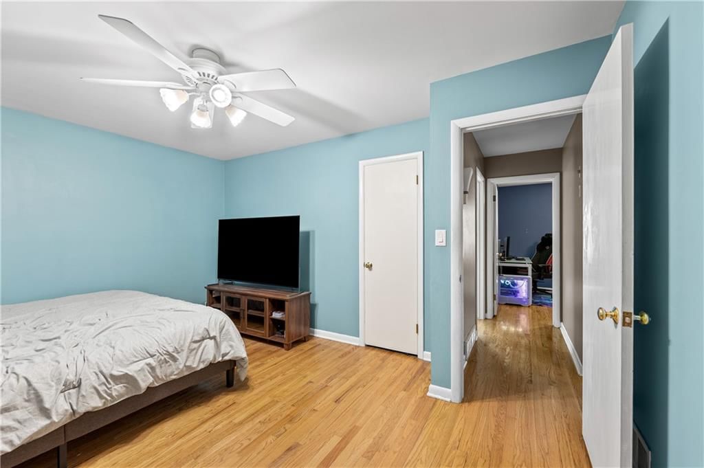 300 E 108th Terrace — photo 14