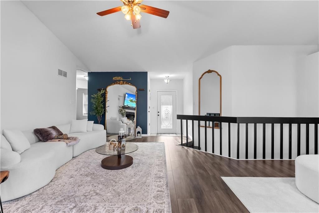 3321 NW Shannon Drive — photo 3