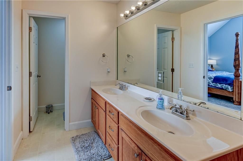 2611 S 25th Street — photo 39