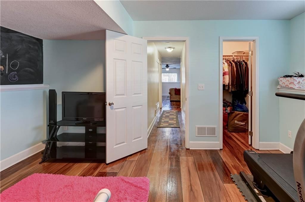 2611 S 25th Street — photo 50