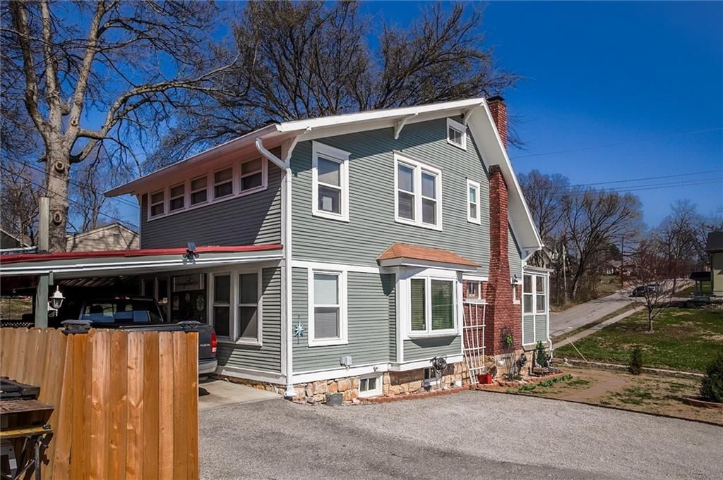 408 N Lightburne Street — photo 4