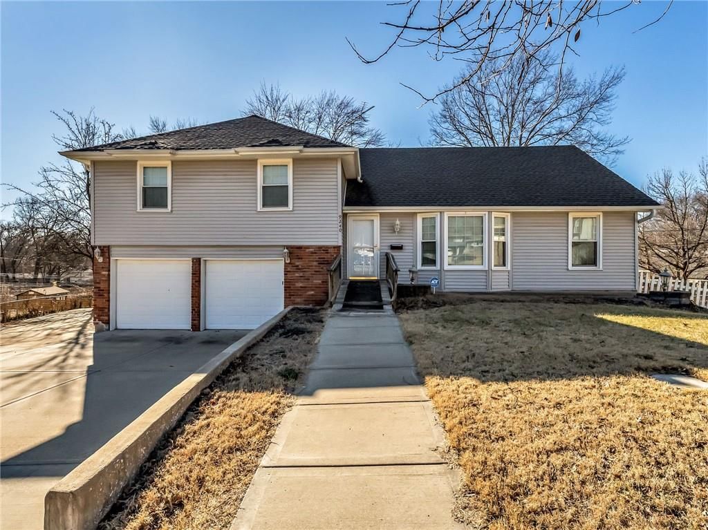 9240 Antioch Road, Overland Park, KS