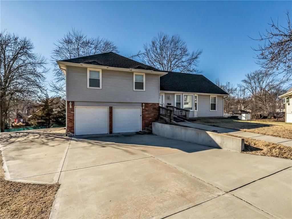 9240 Antioch Road — photo 2