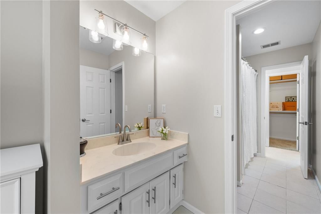 14601 Carter Street — photo 52
