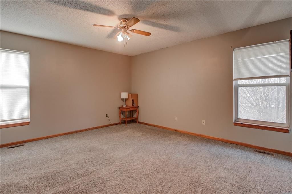 202 N Texas Street — photo 25
