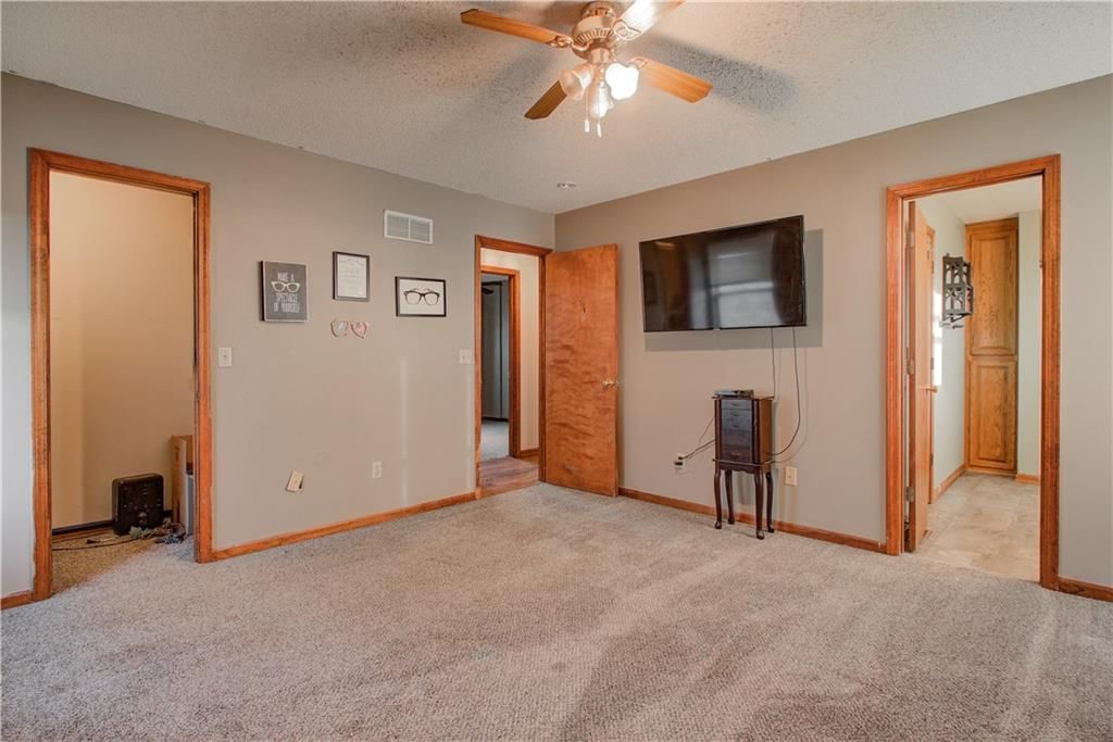 202 N Texas Street — photo 27
