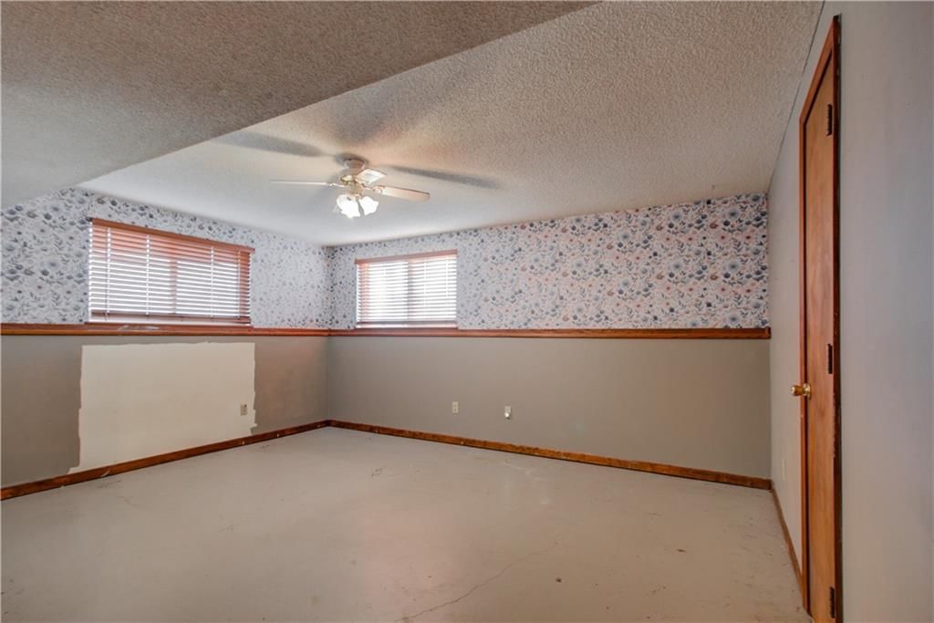 202 N Texas Street — photo 31