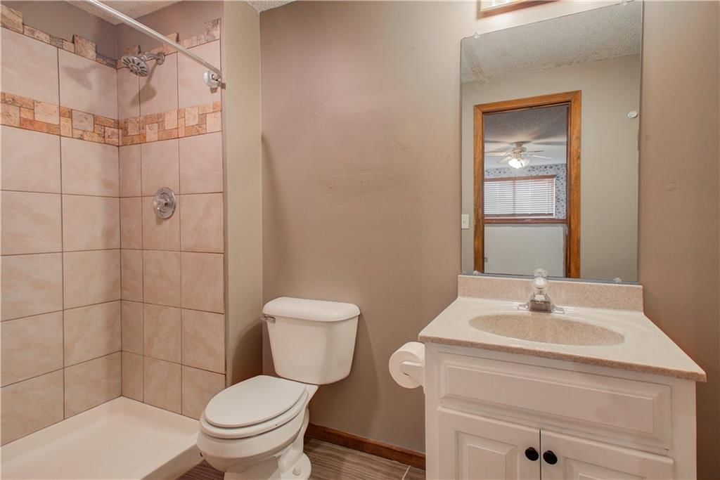 202 N Texas Street — photo 33