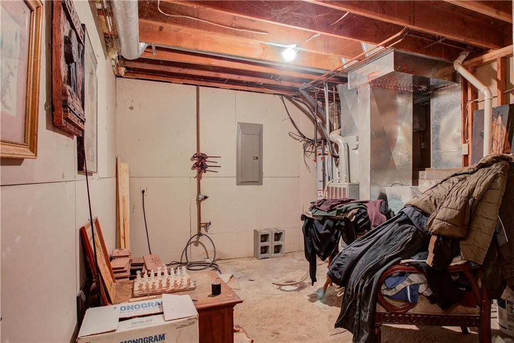 202 N Texas Street — photo 34